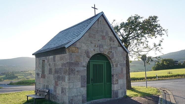 Das Sandberger Kapellchen wurde von einer Gruppe ehrenamtlicher Bürger unentgeltlich hergerichtet. Foto: Marion Eckert