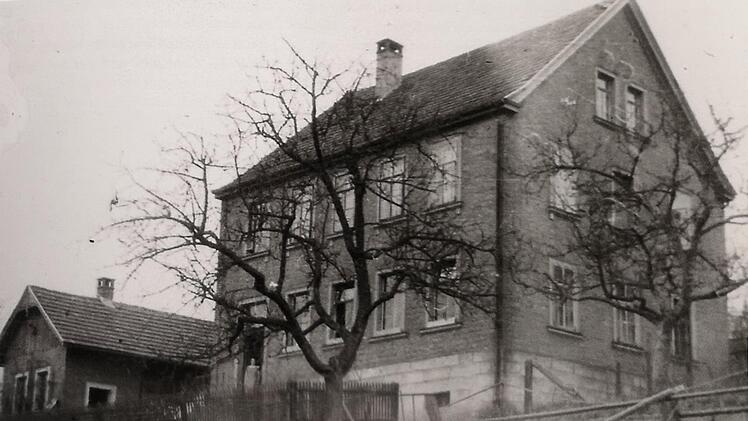 Die Altglashüttner Schule. FOto: Stadtarchiv Bad Brückenau