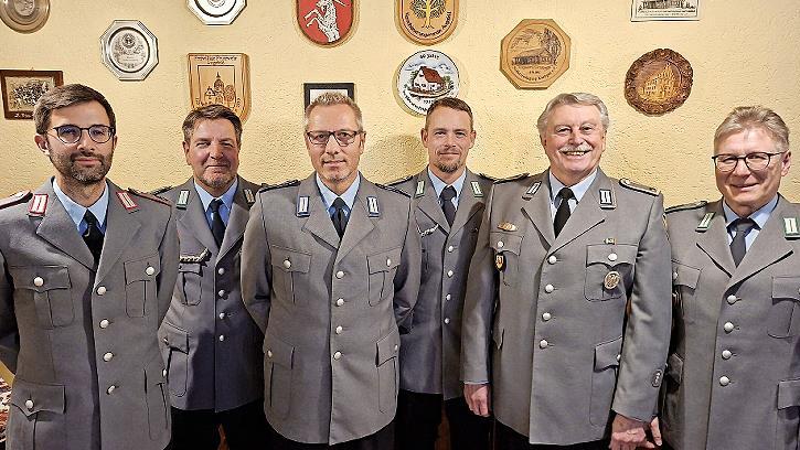 Vorstand und Revisoren der RK Ha&szlig;furt (v.l.): Daniel M&uuml;ller, Andre Kamphausen, Franz-Josef Nastvogel, Rainer Dreer, Gabriel Finger und Jochen Richter.