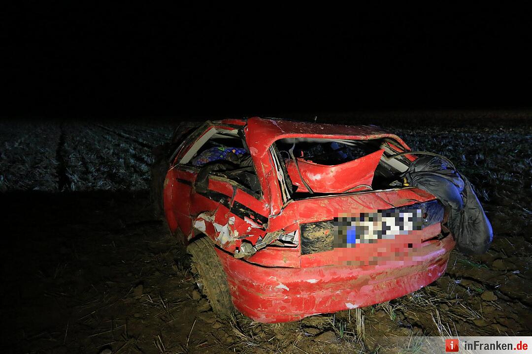 Opel überschlägt sich bei Königsfeld