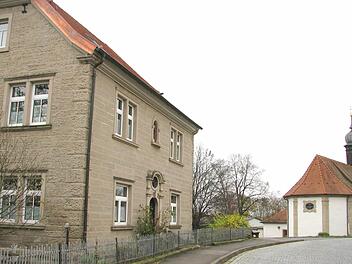 Das Jugendhaus in Steinbach neben der Kirche ist wieder auf Vordermann gebracht.  Foto: Ralf Naumann