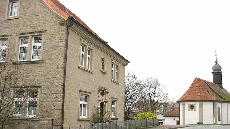 Das Jugendhaus in Steinbach neben der Kirche ist wieder auf Vordermann gebracht.  Foto: Ralf Naumann
