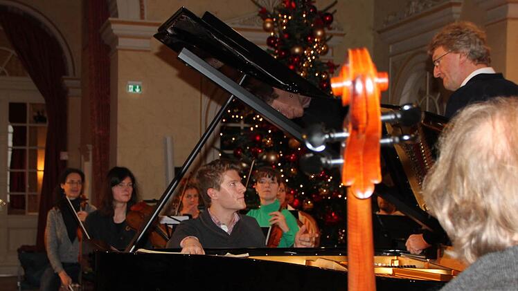 Generalprobe mit dem Bayerischen Kammerorchester im König Ludwig I.-Saal im Staatsbad Bad Brückenau.