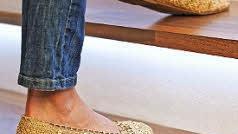 Vorsicht Treppe: In Privathaushalten ereignen sich unzählige Unfälle. Durch gerichtetes Licht auf Treppenstufen lassen sich etwa Stolperfallen im Treppenhaus entschärfen.