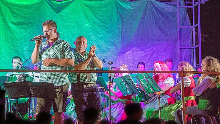 Die Islinger Musikanten spielten mit viel Herzblut auf.