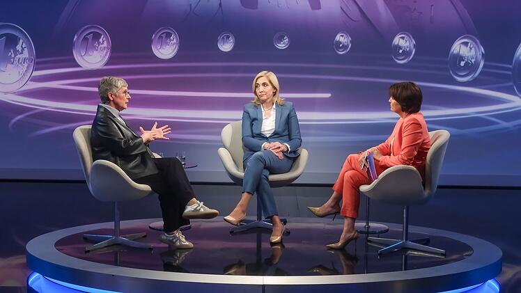 Britta Ha&szlig;elmann (links) und Nina Warken (Mitte) stritten bei Sandra Maischberger &uuml;ber die Gesundheitsreform.