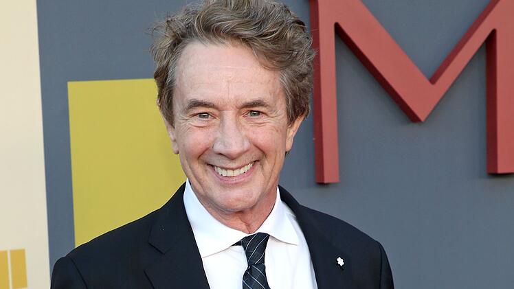 Dass Steve Martin und Martin Short (Bild) in "Only Murders in the Building" zusammen spielen, ist mit Blick auf ihre gemeinsame kreative Vergangenheit eine versteckte Pointe in  der Comedy-Serie.