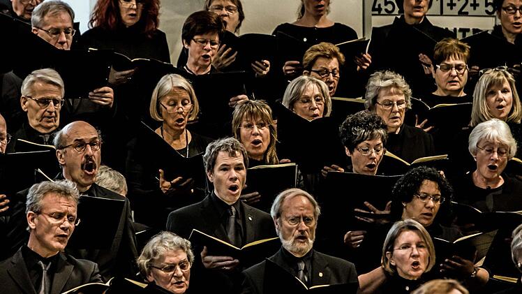 Der Coburger Bachchor und das Main-Barockorchester Frankfurt beeindruckten mit der Erstaufführung von Telemanns Matthäus-Passion in der Morizkirche.Foto: Jochen Berger