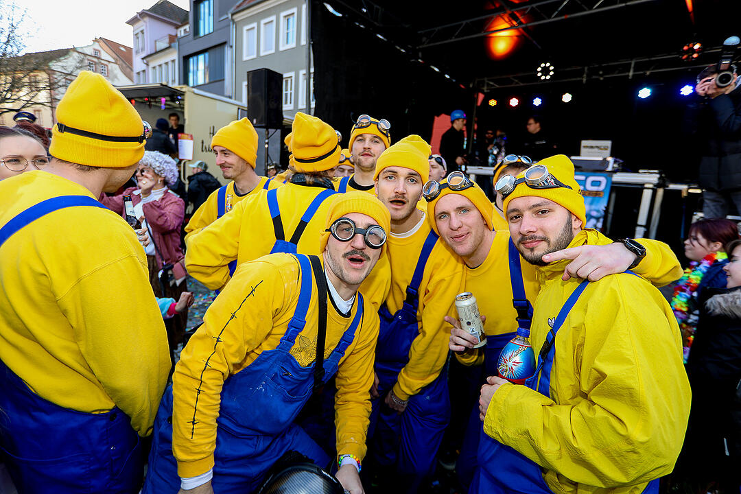 Große Party nach dem Faschingsumzug am Marktplatz.