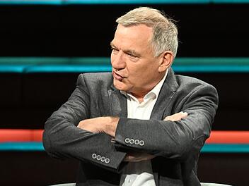Linken-Chef Jan van Aken warnte bei "Markus Lanz" vor Einsatz deutscher Bodentruppen in der Ukraine.