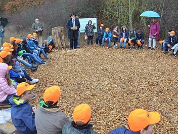 CO II und Schaumberger-Schule können jetzt gemeinsam ein Grünes Klassenzimmer nutzen.Rainer Lutz