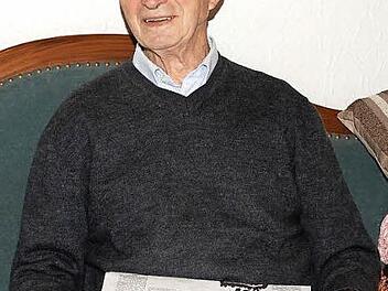 Vital und immer gut informiert: Richard Scholz aus Mainleus feierte bei bester Gesundheit seinen 90. Geburtstag. Foto: Karl Klippel