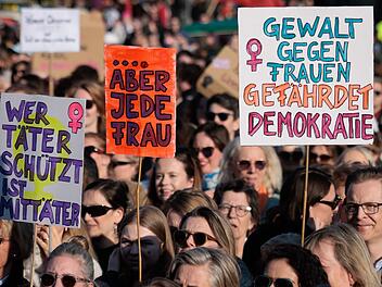 Demonstration gegen sexualisierte digitale Gewalt