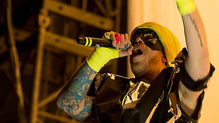 Die Band Deichkind beendete am Samstag den Festival-Tag auf der Rock im Park-Alternastage. Fotos: Tobias K&ouml;pplinger