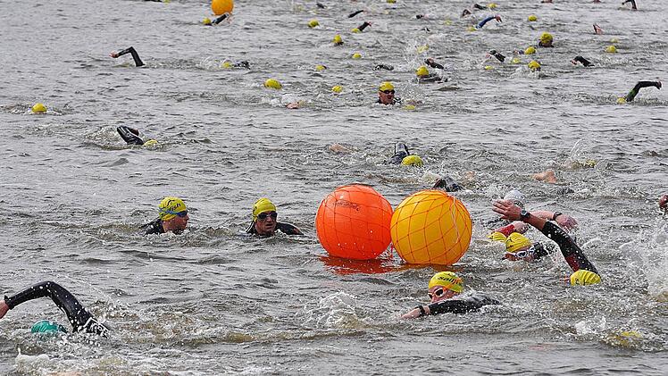 Einmal rum um die Boje.