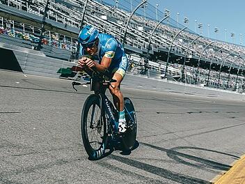 Der Michelauer Andreas Dreitz dreht eine Trainingsrunde auf dem Daytona International Speedway. Foto: Facebook/Dreitz