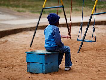 Kürzungen bei HIV und Aids treffen Frauen und Kinder besonders