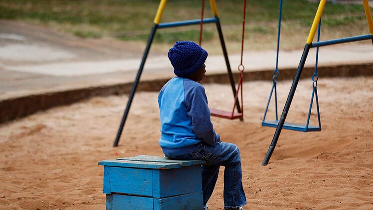 Kürzungen bei HIV und Aids treffen Frauen und Kinder besonders