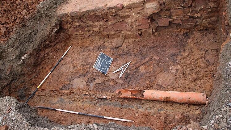 Bilder von der archäologischen Voruntersuchung. Foto: Ralf Ruppert