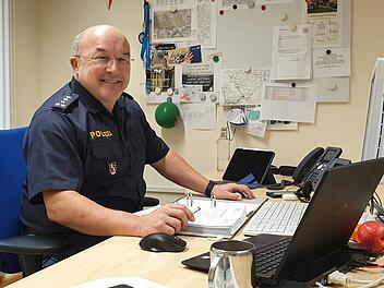 In diesen Tagen räumt der Stadtsteinacher Polizeichef Georg Löffler seinen Schreibtisch. Foto: Christine Fischer