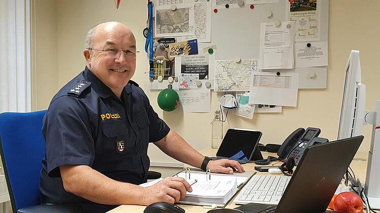In diesen Tagen räumt der Stadtsteinacher Polizeichef Georg Löffler seinen Schreibtisch. Foto: Christine Fischer