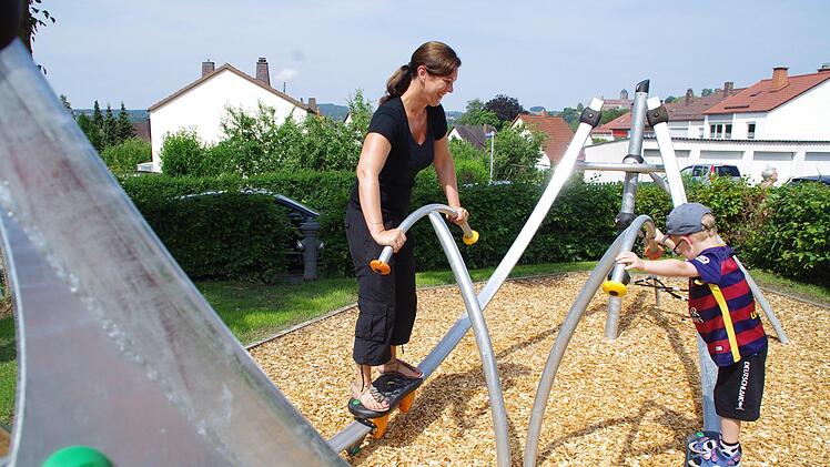 Eindrücke vom Mehrgenerationen-Spielplatz am Kronacher Kreuzberg. Foto: Marco Meißner