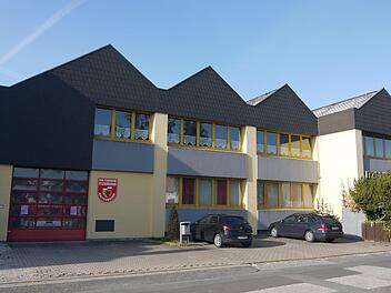 Sonnige Aussichten: Die  Kaltenbrunner  Itzgrundhalle soll saniert werden, auch wenn die  Kosten dafür deutlich gestiegen sind. Das hat der Gemeinderat am   Dienstagabend  in nichtöffentlicher Sitzung beschlossen.