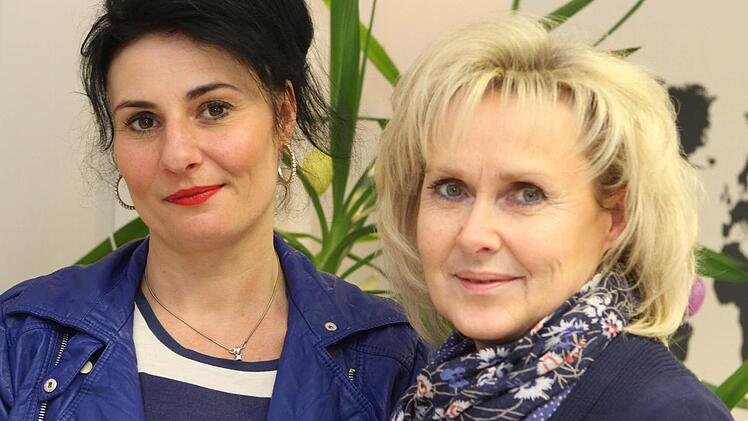 Nicole Deinl (links) und Inge Schmitt. Foto: Jan Koch