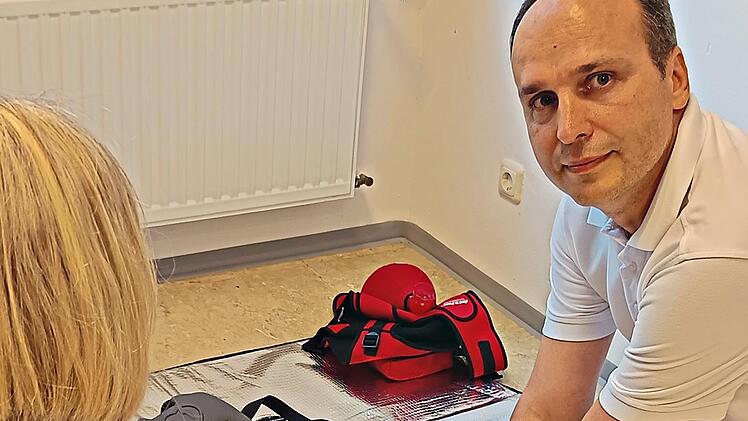 Erste Hilfe &ndash; wie geht das nochmal? Maksym Zolotar gab praktische Tipps.Corinna T&uuml;bel