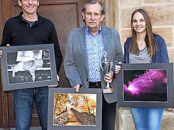 Die Sieger der Thurnauer Fotoausstellung (von links): Michael Strotzer, Helmut Büchner und Nadja Wirth Foto: Katharina Müller-Sanke