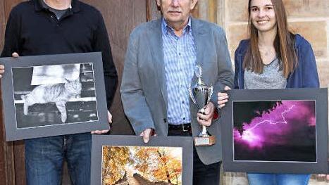 Die Sieger der Thurnauer Fotoausstellung (von links): Michael Strotzer, Helmut Büchner und Nadja Wirth Foto: Katharina Müller-Sanke