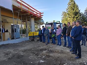 Landkreis Bayreuth: Richtfest f&uuml;r Ochsenkopf-Seilbahn Nord gefeiert - "an die Bed&uuml;rfnisse der Menschen ausgerichtet"