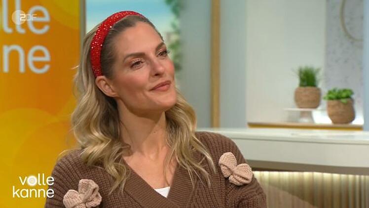 No Angels-Sängerin Sandy Mölling kritisierte in der ZDF-Morgenshow "Volle Kanne" US-Präsident Donald Trump scharf.