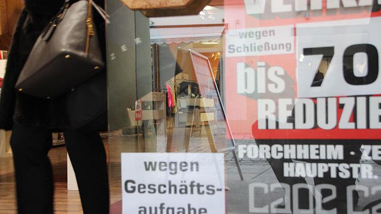 Dieses Modegeschäft in der Hauptstraße 13 schließt Ende des Monats.