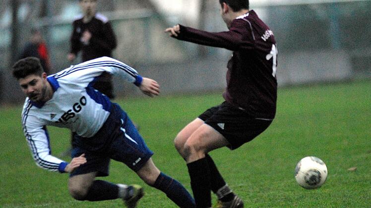A-Klasse 1: TSV Frauenaurach - VdS Spardorf. Foto: herzopress