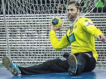 Wie oft wird Nationaltorsteher Andreas Wolff heute Abend geschlagen auf dem Hosenboden sitzen und den Ball aus den Coburger Maschen holen? Mehr als 3500 Fans werden am Mittwochabend ab 20.15 Uhr Augenzeuge einer sicher packenden Auseinandersetzung zwischen dem HSC 2000 Coburg und dem THW Kiel.  Foto: dpa