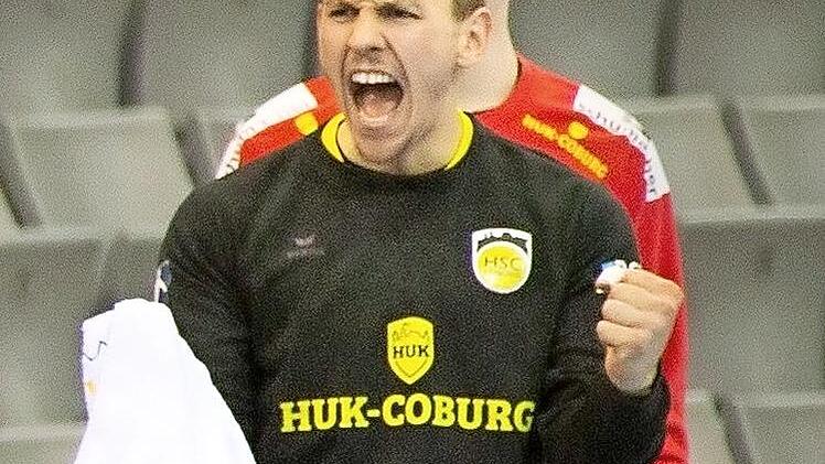 Vor zwei Jahren jubelte Jakob Kassing noch über Tore in der Bezirksoberliga, nun freut sich der 24-Jährige, wie hier beim Spiel gegen die HSG Wetzlar, über einen Punktgewinn in der Bundesliga.