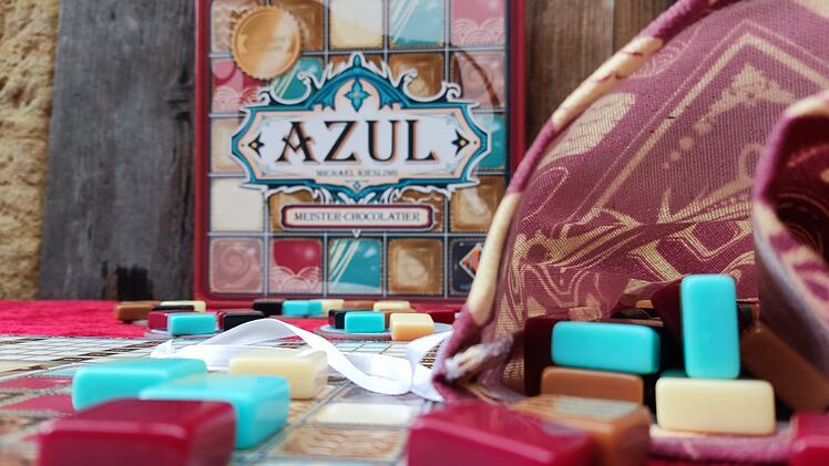 Azul: Meister-Chocolatier: Rezension des Pralinen-Puzzelspiels
