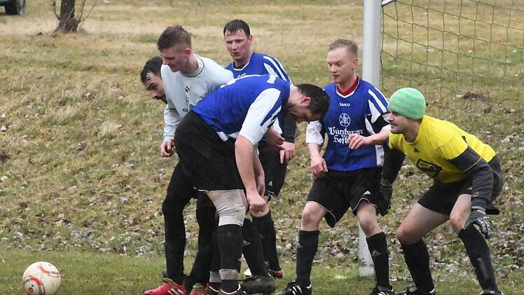 Weitere Impressionen des Fußball-Wochenendes. Foto: Hopf