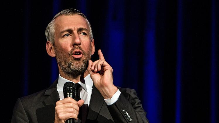 Zyniker oder Mahner? Sebastian Pufpaff gastierte erstmals im Coburger Kongresshaus.Foto: Jochen Berger