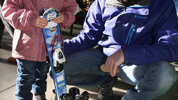 Leonie Geiger (3) und Papa Rupert  freuen sich auf den ersten   Schnee.