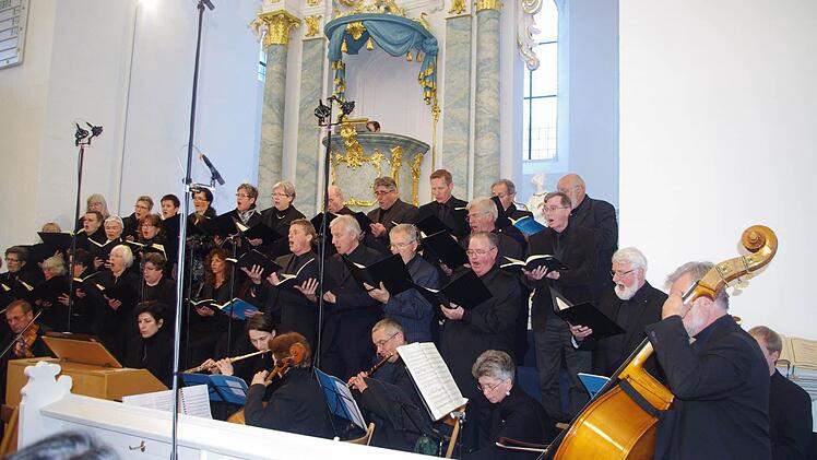 Am Karfreitag erklang die Johannespassion in der Markgrafenkirche Seibelsdorf.  Foto: Heike Schüleini