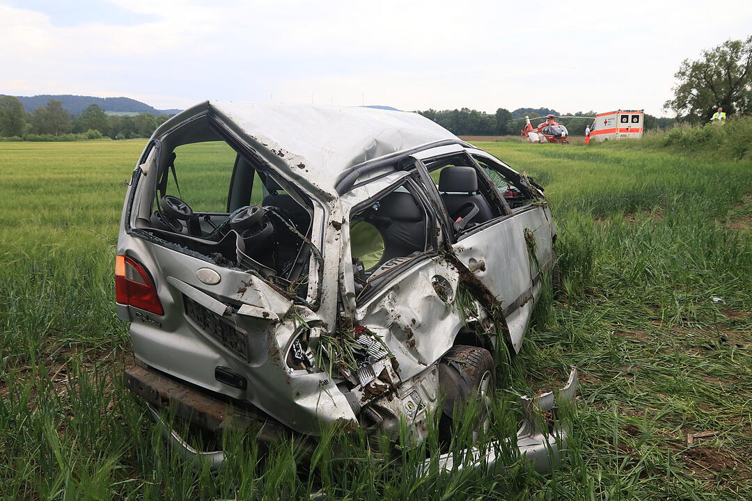 Familienausflug endet in schwerem Unfall