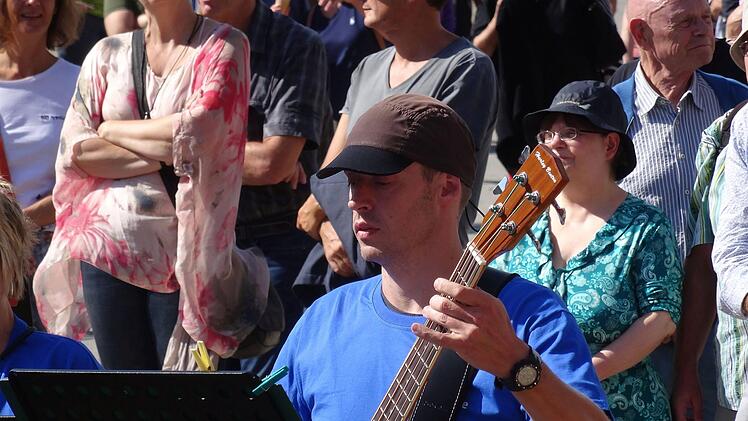 Impressionen vom ersten Symphonic Mob Bayerns auf dem Coburger SchlossplatzFoto: Jochen Berger