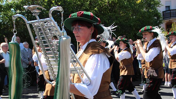 mpression vom Festzug.  Foto: Johannes Schlereth