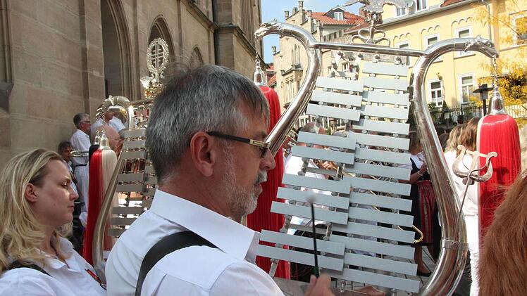 Impressionen vom Großkonzert auf dem Coburger Albertsplatz.Foto: Jochen Berger