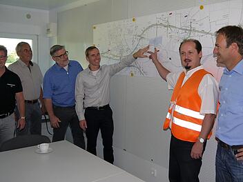 Große Baustelle, großer Plan: Uwe Zeuschel, Ernst-Wilhelm Geiling, Michael Busch, Bernd Höfer, Jens Laußmann und Oliver Rühr.