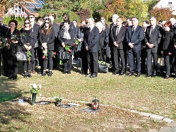 Eine große Trauergemeinde nahm Abschied von Karl Pöhlmann. Foto: Werner Reißaus