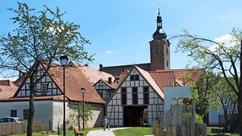 In Ebern wurde das Schumacherhaus gerettet. Heute ist es Domizil für Musikschule und Touristinfo samt Durchgang zum Anlagenring.