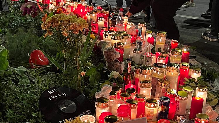 Würzburg: Emotionale Trauerfeier nach tödlicher Messerattacke - Vater berührt mit Ansprache